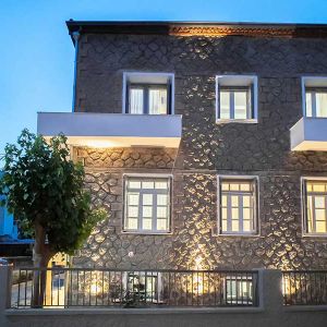 The Rock Guesthouse